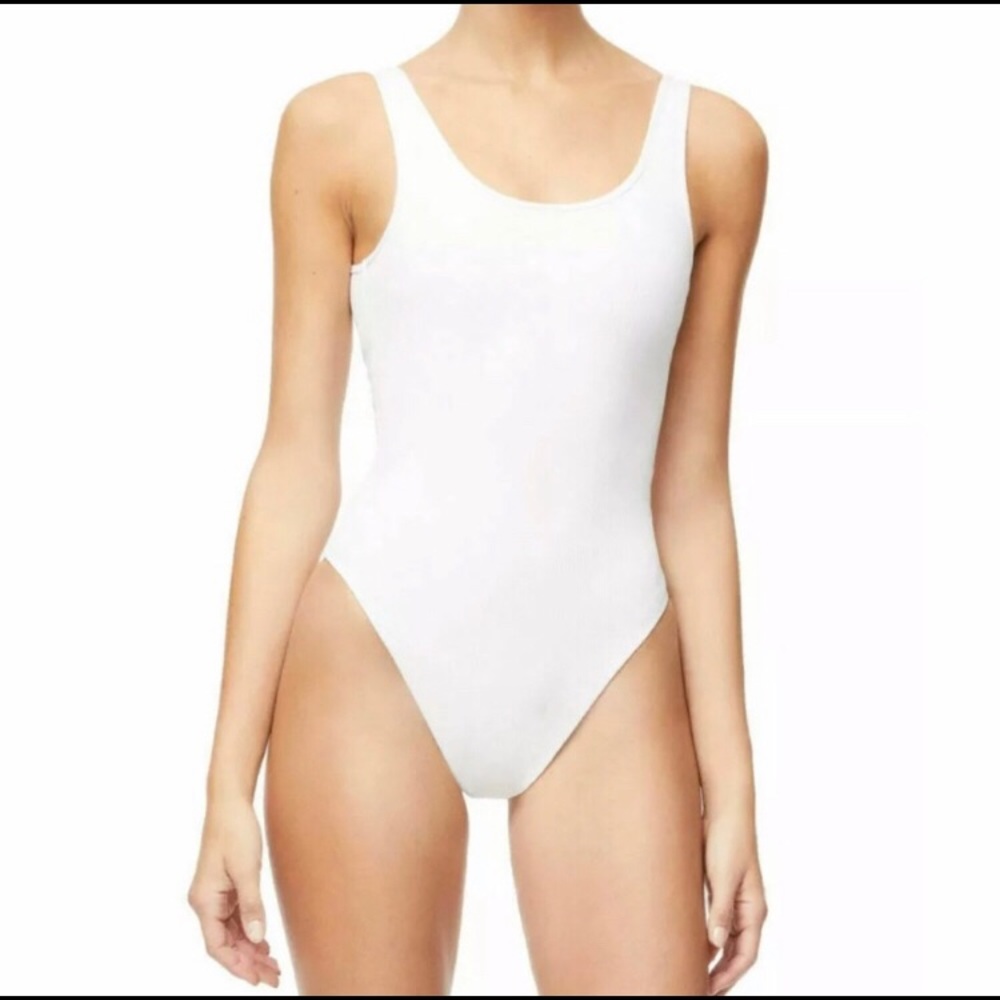 Good American || NWT || White Rib Tank Scoop Neck Bodysuit